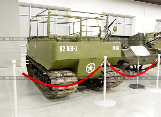 Гусеничный транспортер-амфибия Studebaker M29 Weasel. Музей военной техники. Музейный комплекс УГМК, Верхняя Пышма (2021 год). Редакционное фото, фотограф Алексей Иванов / Фотобанк Лори