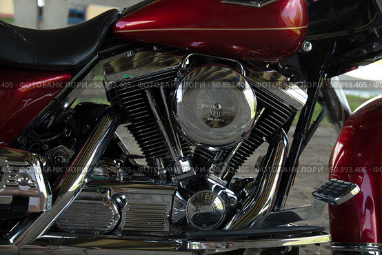 Harley-Davidson Road King FLHRCI. Редакционное фото, фотограф Валентина Кунц / Фотобанк Лори