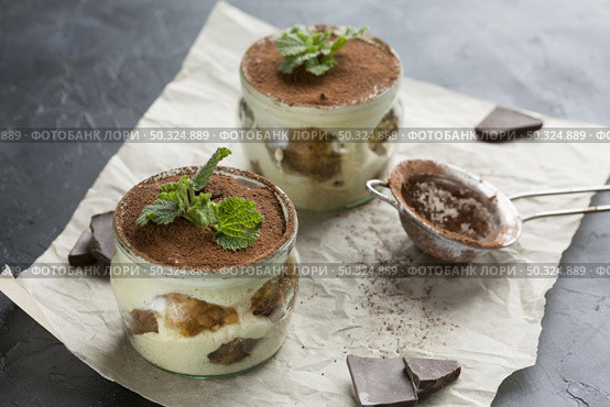 high angle delicious tiramisu. Стоковое фото, агентство Ingram Publishing / Фотобанк Лори