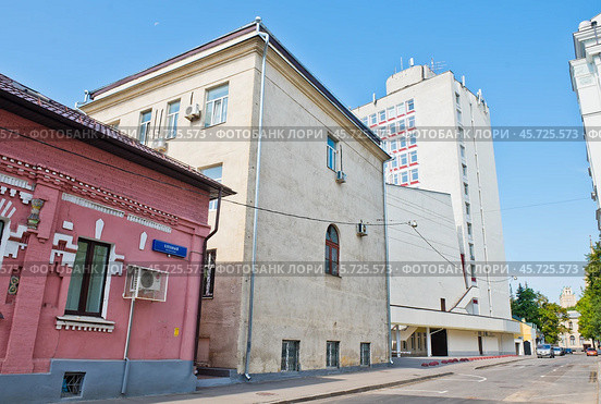 Хлебный переулок. Москва (2024 год). Редакционное фото, фотограф E. O. / Фотобанк Лори