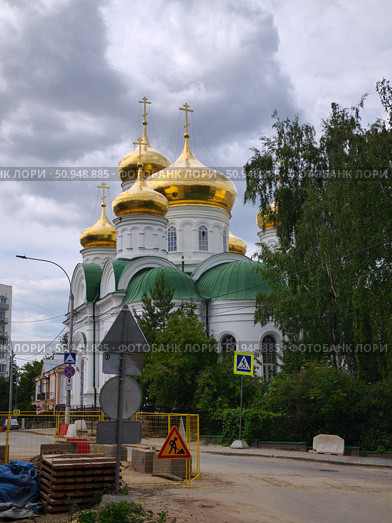 Храм Сергия Радонежского в Нижнем Новгороде. Редакционное фото, фотограф Мария Сергеева / Фотобанк Лори