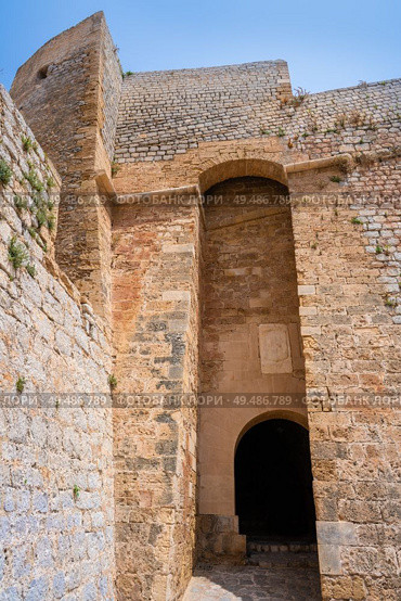 Ibiza Eivissa downtown Es Portal Nou entrance door to Dalt Vila. Стоковое фото, агентство Ingram Publishing / Фотобанк Лори