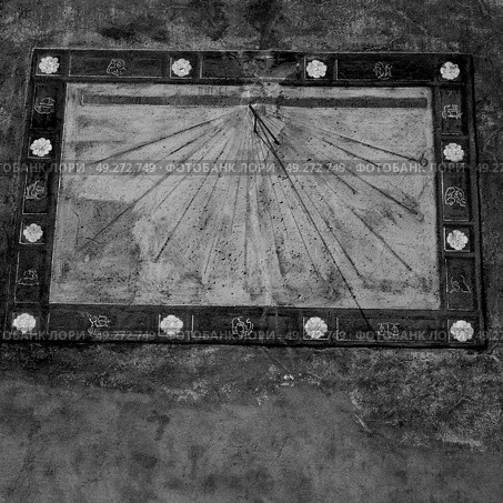 in italy sundial and gnomon antique historical medieval decoration wall. Стоковое фото, агентство Ingram Publishing / Фотобанк Лори