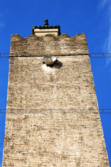 in maroc africa        minaret  and the blue  sky. Стоковое фото, агентство Ingram Publishing / Фотобанк Лори