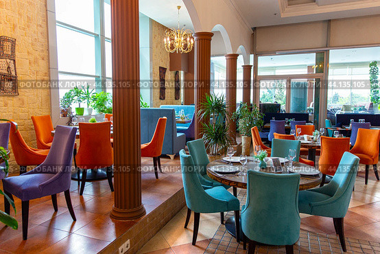 Interior of a fashionable modern azerbaijani restaurant (2023 год). Редакционное фото, фотограф Евгений Ткачёв / Фотобанк Лори