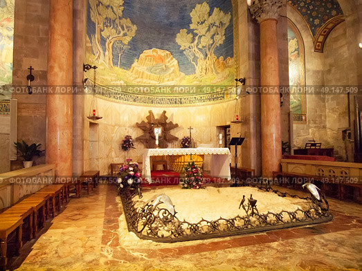 Interior of The Church of All Nations or Basilica of the Agony, Roman Catholic church near the Garden of Gethsemane at the Mount of Olives in Jerusalem, Israel. Стоковое фото, агентство Ingram Publishing / Фотобанк Лори