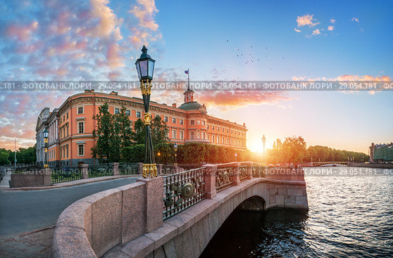Инженерный замок Engineers Castle in St. Petersburg near Fontanka (2018 год). Стоковое фото, фотограф Baturina Yuliya / Фотобанк Лори