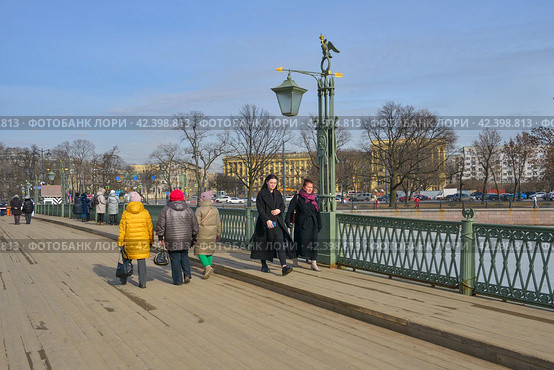 Иоанновский мост около Петропавловской крепости. Санкт-Петербург (2024 год). Стоковое фото, фотограф Александр Алексеев / Фотобанк Лори