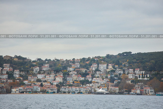 ISTANBUL, TURKEY - NOVEMBER 26, 2021: Princes' Islands, view from the ship. The Sea of Marmara. Редакционное фото, фотограф Наталия Кирсанова / Фотобанк Лори