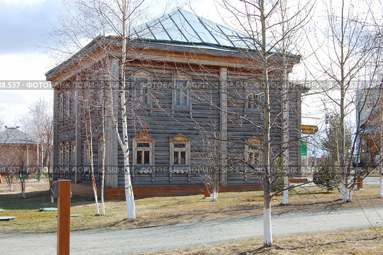 Историко-культурный центр "Старый Сургут» (2012 год). Редакционное фото, фотограф Булат Каримов / Фотобанк Лори
