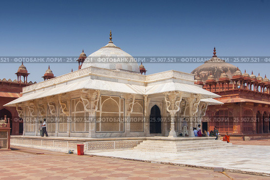 Jama Masjid mosque, Tomb of Sheikh Salim Chishti, Fatehpur Sikri, India. Стоковое фото, агентство BE&W Photo / Фотобанк Лори