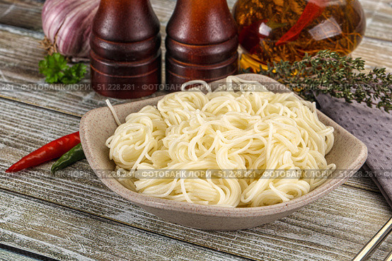 Japanese boiled wheat somet noodles. Стоковое фото, фотограф Андрей Старостин / Фотобанк Лори