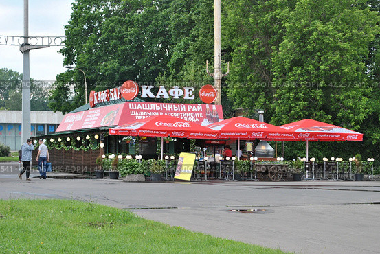Кафе "Шашлычный рай". ВДНХ. Город Москва (2012 год). Редакционное фото, фотограф lana1501 / Фотобанк Лори