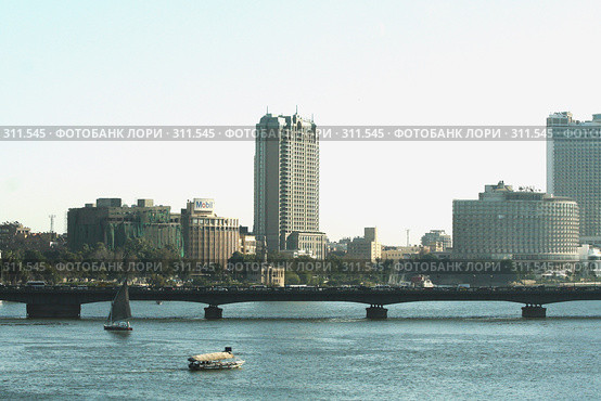 Каир. Мост через Нил (2008 год). Редакционное фото, фотограф Бондаренко Сергей / Фотобанк Лори