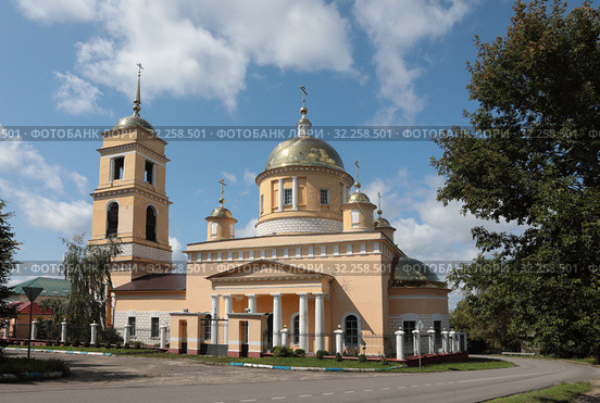 Кашира, Успенский Кафедральный Собор со стороны Советской улицы (2019 год). Редакционное фото, фотограф Дмитрий Неумоин / Фотобанк Лори
