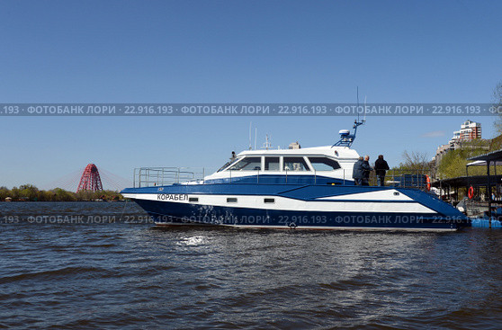 Катер РТ14МТ "Корабел" (2014 год). Редакционное фото, фотограф Free Wind / Фотобанк Лори