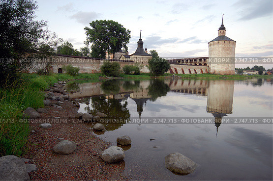 Кирилло-Белозерский монастырь в городе Кириллове, Вологодская область (2011 год). Редакционное фото, фотограф Оглоблин Андрей Николаевич / Фотобанк Лори