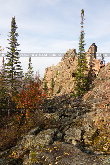 Китайская стена. Красноярский заповедник Столбы (2015 год). Редакционное фото, фотограф Шичкина Антонина / Фотобанк Лори