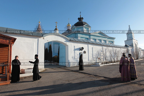 Коломенский Бобренев монастырь (2018 год). Редакционное фото, фотограф Дмитрий Неумоин / Фотобанк Лори
