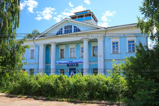Краеведческий музей  в городе Очёре. Пермский край. Россия (2012 год). Редакционное фото, фотограф Андрей Щекалев (AndreyPS) / Фотобанк Лори