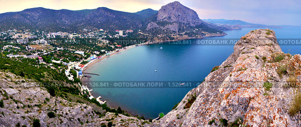Крым, курортный поселка Новый Свет на рассвете (2008 год). Стоковое фото, фотограф Егор Никифоров / Фотобанк Лори