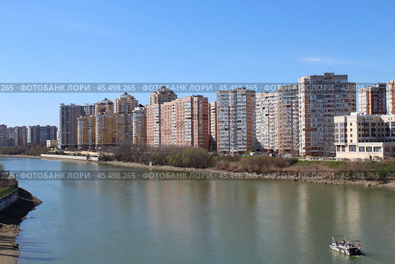 Кубанская набережная в Краснодаре (2024 год). Редакционное фото, фотограф Иван Дуплик / Фотобанк Лори