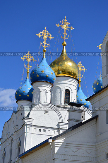 Купола Георгиевской церкви в Дедовске Московской области (2015 год). Стоковое фото, фотограф lana1501 / Фотобанк Лори