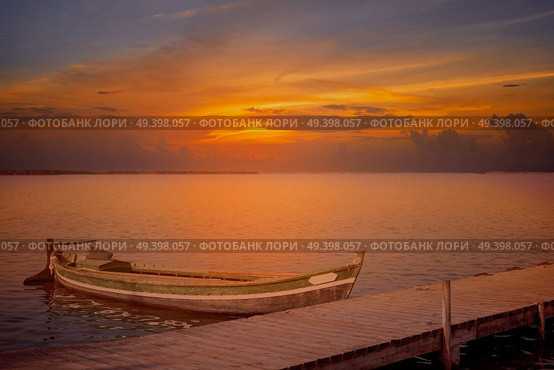 La Albufera lake in Valencia El Saler wetlands of Spain. Стоковое фото, агентство Ingram Publishing / Фотобанк Лори