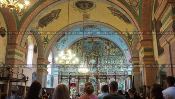 Lacarak, Serbia, 08.05.23 Divine service in the temple dedicated to the worship of God. Christian Orthodox Service. Singing prayers, reading the Holy Scriptures, performing the sacraments and rituals. (2017 год). Редакционное видео, видеограф Юлия Петровская / Фотобанк Лори