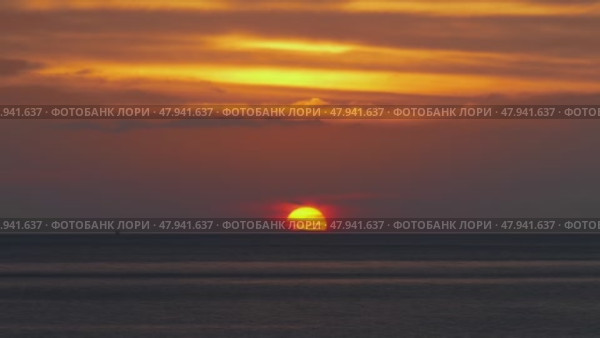 Landscape with sea sunset timelapse. Стоковое видео, видеограф Михаил Коханчиков / Фотобанк Лори