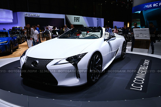 Lexus LC Convertible (2019 год). Редакционное фото, фотограф Art Konovalov / Фотобанк Лори