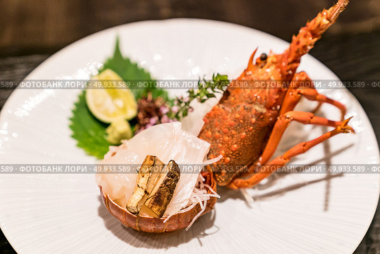 Lobster Sashmi, groumet japanese cuisine. Lobster Sashmi. Стоковое фото, агентство Ingram Publishing / Фотобанк Лори