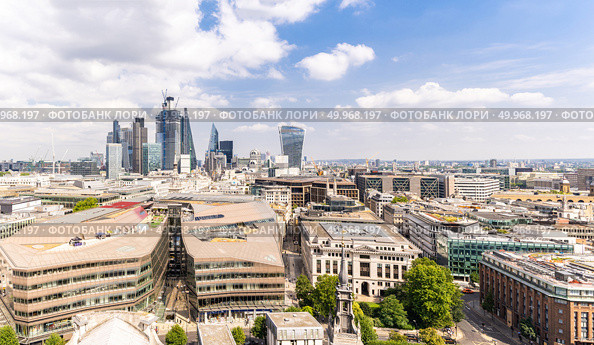 London downtown cityscape skylines building in London England UK. Стоковое фото, агентство Ingram Publishing / Фотобанк Лори
