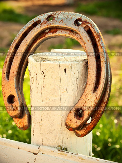 Lucky horseshoe. outdoor. Стоковое фото, агентство Ingram Publishing / Фотобанк Лори