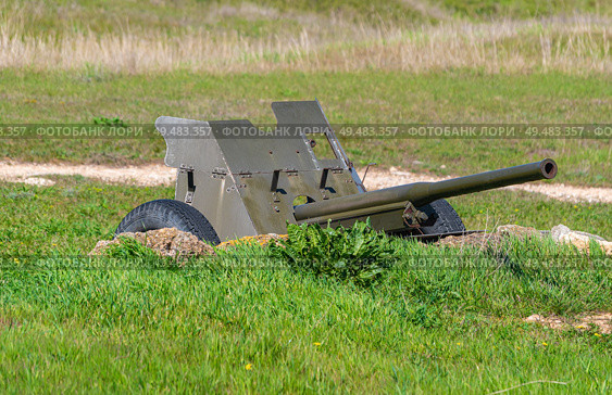 Макет – противотанковая пушка 53-К, калибр 45 мм. Old Soviet cannon WW2. (2024 год). Редакционное фото, фотограф Татьяна Д / Фотобанк Лори