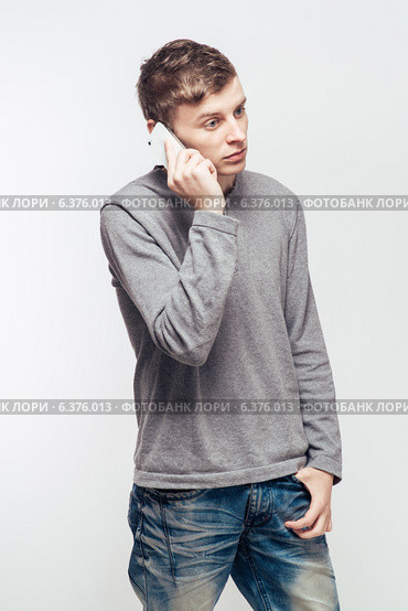 Man using a mobile phone. Стоковое фото, агентство Ingram Publishing / Фотобанк Лори