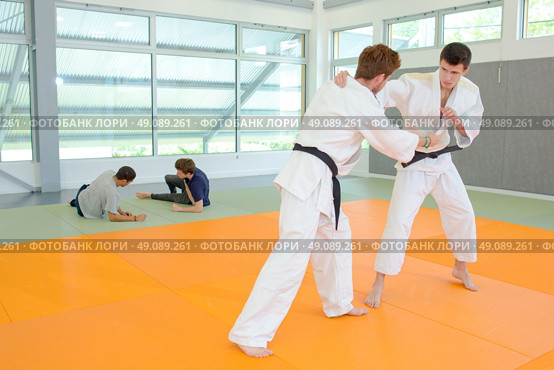 martial arts practise. Стоковое фото, агентство Ingram Publishing / Фотобанк Лори