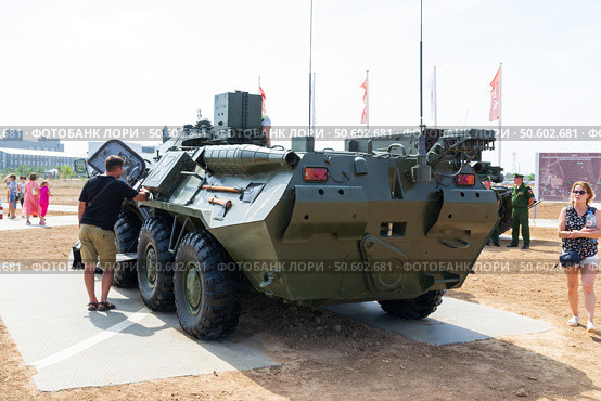 Машина РХМ-6 на базе бронетранспортера БТР-80 для ведения радиационной, химической и биологической разведки. Волгоградская область, Средняя Ахтуба, Россия (2021 год). Редакционное фото, фотограф Андрей Цыганков / Фотобанк Лори