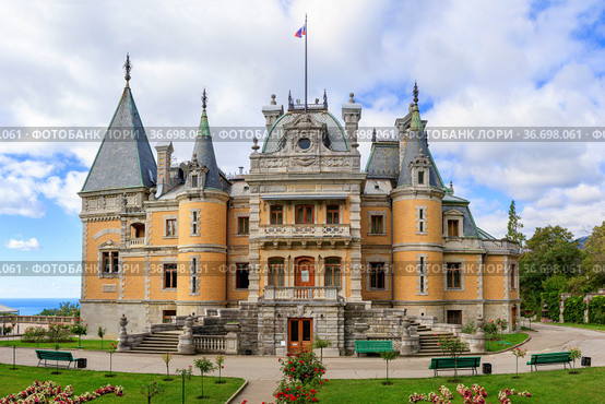 Massandra Palace near Yalta, Crimea (2021 год). Стоковое фото, фотограф NataMint / Фотобанк Лори