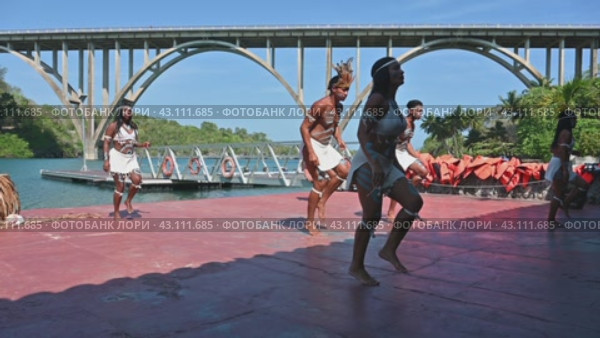 MATANZAS, CUBA - APRIL 10, 2024: Dance of local aborigines telling about the capture of their island by the Spanish conquistadors. Редакционное видео, видеограф Алексей Кузнецов / Фотобанк Лори