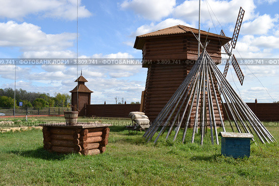 Мельница в музее-заповеднике "Старая Казань - Иске Казан" (2012 год). Редакционное фото, фотограф Динара Х / Фотобанк Лори