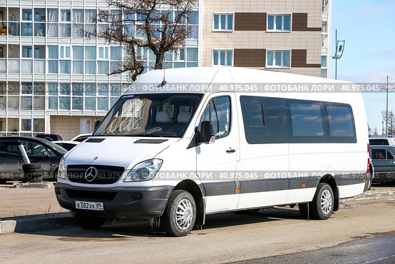 Mercedes-Benz Sprinter (2023 год). Редакционное фото, фотограф Art Konovalov / Фотобанк Лори