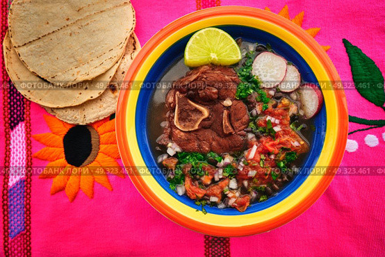 Mexican beef recipe with frijoles coriander and tortillas. Стоковое фото, агентство Ingram Publishing / Фотобанк Лори
