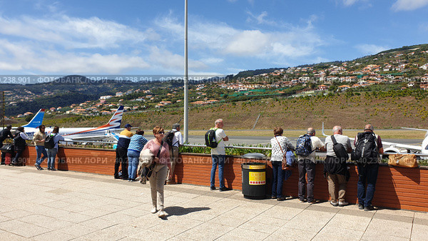 Международный аэропорт Мадейры имени Криштиану Роналду (Madeira Airport). Санта-Круш, Мадейра, Португалия (2023 год). Редакционное фото, фотограф lana1501 / Фотобанк Лори