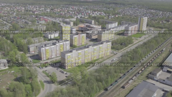 Микрорайон Долгушино, город Киров. Съемка с дрона (2024 год). Стоковое видео, видеограф Владислав Самошкин / Фотобанк Лори