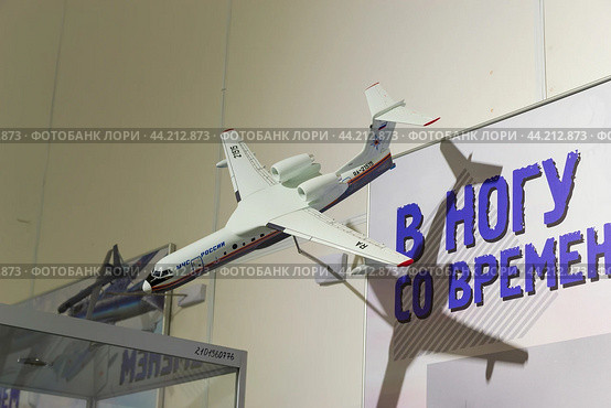 Модель гидросамолёта самолёта БЕ-200ЧС в одном из залов музея клуба Юный Ястреб. Волгоградская область, Средняя Ахтуба, Россия. (2024 год). Редакционное фото, фотограф Андрей Цыганков / Фотобанк Лори