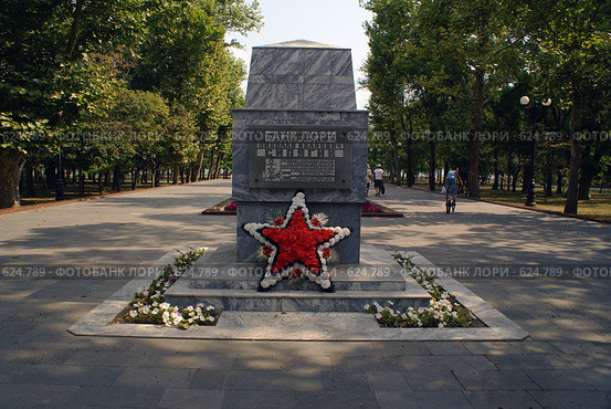 Могила Сипягина Николая Ивановича (2008 год). Редакционное фото, фотограф Смирнова Лидия / Фотобанк Лори