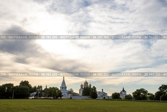 Московская область, город Можайск. Лужецкий Ферапонтов мужской монастырь (2022 год). Редакционное фото, фотограф Литвяк Игорь / Фотобанк Лори