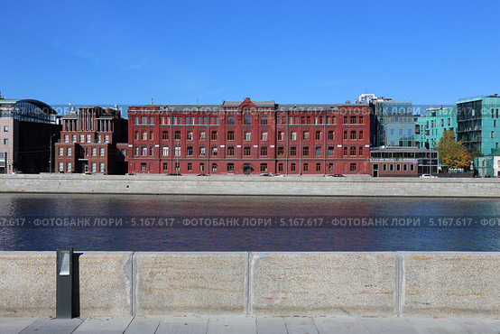 Московский экономико-энергетический колледж (МЭЭК), Москва, Пречистенская наб., 11 (2013 год). Редакционное фото, фотограф Алексей Гусев / Фотобанк Лори