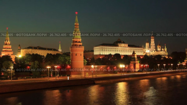 Московский Кремль. Набережная. Таймлапс в движении (2017 год). Стоковое видео, видеограф Евгений Вернигоров / Фотобанк Лори